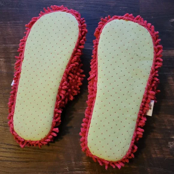 NWOT Lazy One Cow Flip-Flop Spa Slippers - Picture 2 of 3